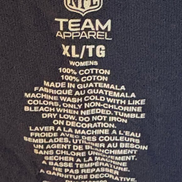 New England Patriots Women's V-Neck T-Shirt - Size XL - Like New - Picture 2 of 3